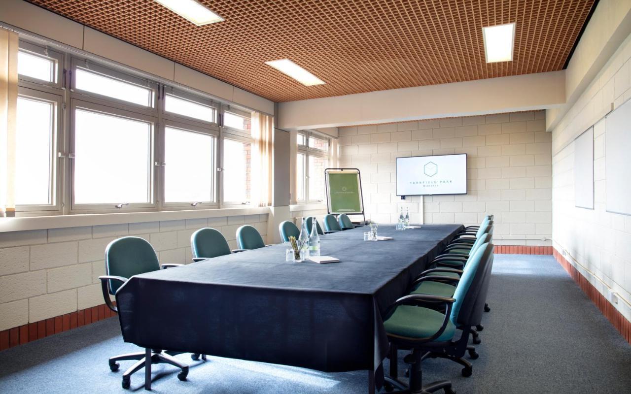 Yarnfield Park Training And Conference Centre Hotel Stone  Kültér fotó